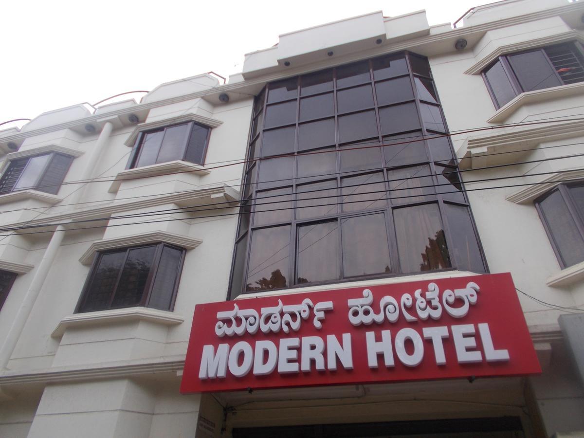 Modern Hotel Bengaluru Zewnętrze zdjęcie