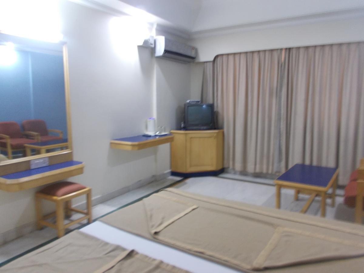 Modern Hotel Bengaluru Zewnętrze zdjęcie