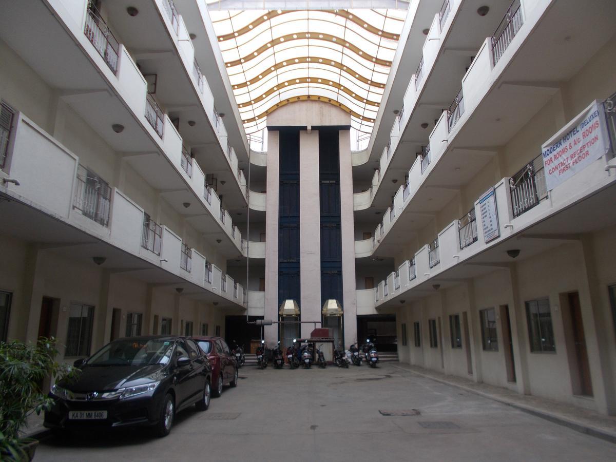 Modern Hotel Bengaluru Zewnętrze zdjęcie